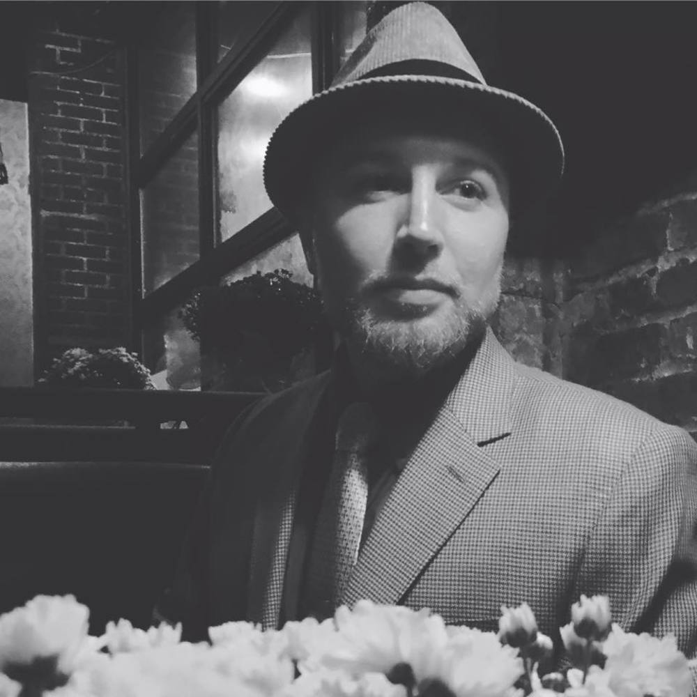 Meet your Posher, Zac